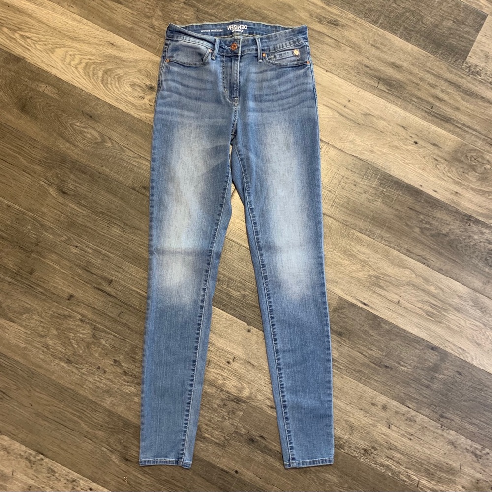 Denizen Levi’s modern skinny jeans